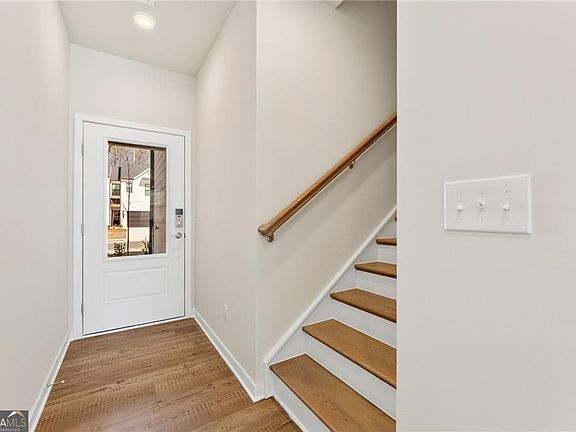 4th image of 7501 Clover Ln #124