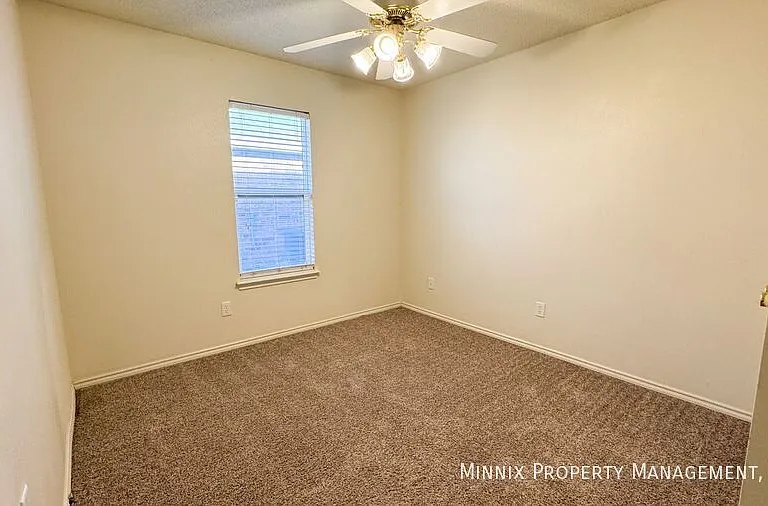 10604 Boston Ave — Photo 15
