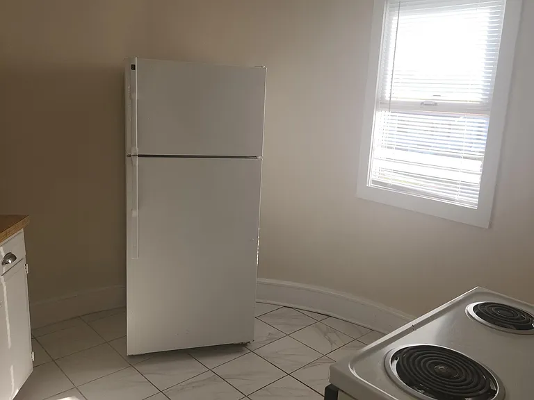1361 Woodland Ave NW #3 — Photo 3