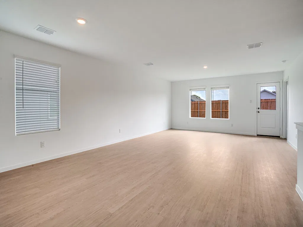 4 bed, 1667 sqft, $2,150 — Photo 3