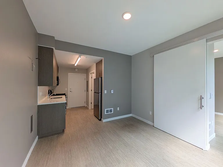 Soleil Apartments — Photo 27