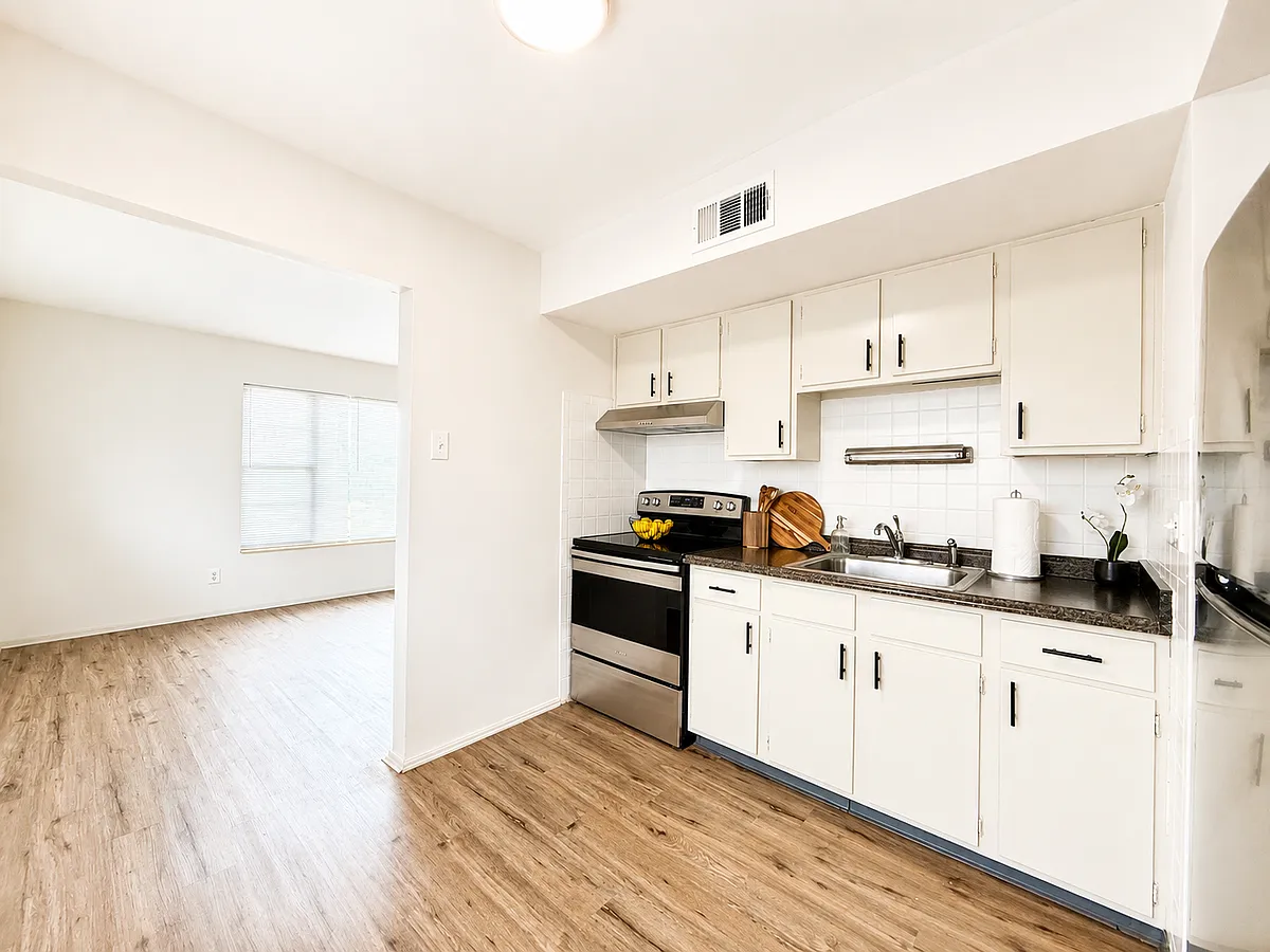 Building Photo - 7422 Gravois Ave #2B