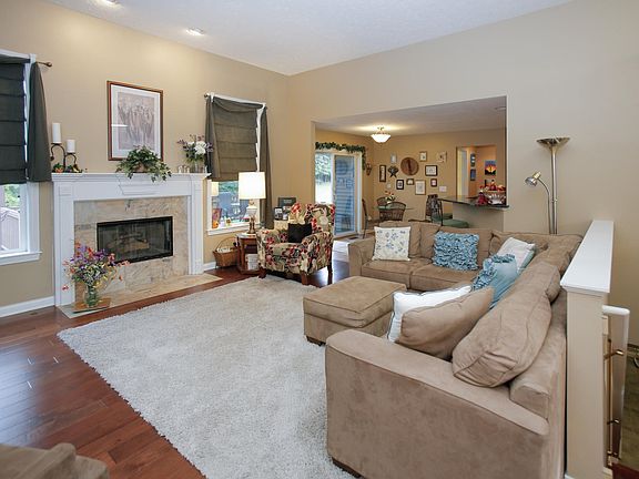 5793 sundance court-105