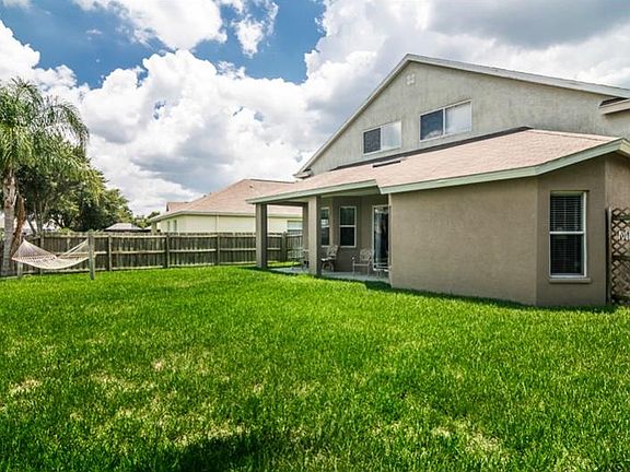 3rd image of 10843 Newbridge Dr