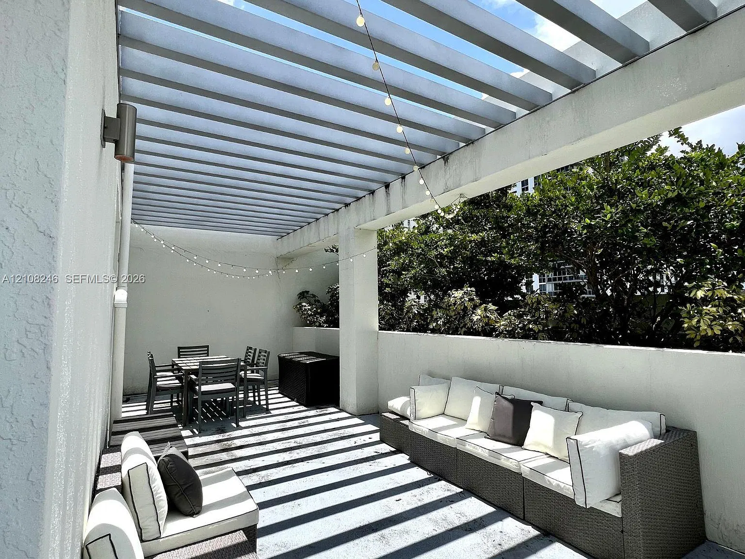 26 Edgewater Condo — Photo 3