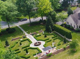 70 Oakhill Dr, Lititz, PA 17543