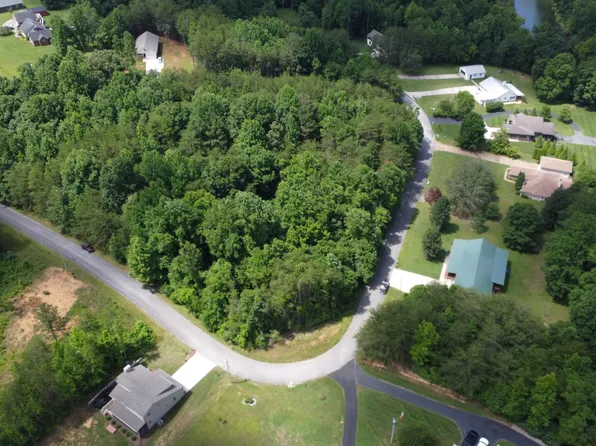 Hidden River Ln, Spencer, TN 38585