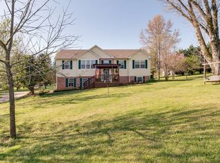 942 Tom Osborne Rd, Columbia, TN 38401