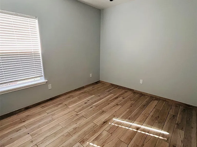 1735 Briarbrook Dr — Photo 10