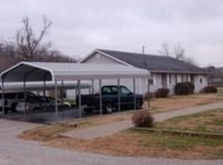 209 Partridge Dr, Cassville, MO 65625