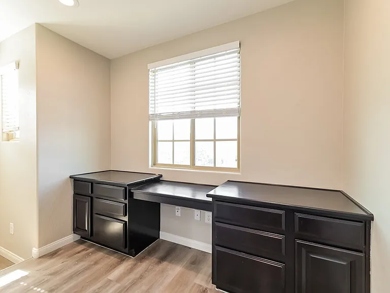 6377 Kellyville Dr — Photo 12