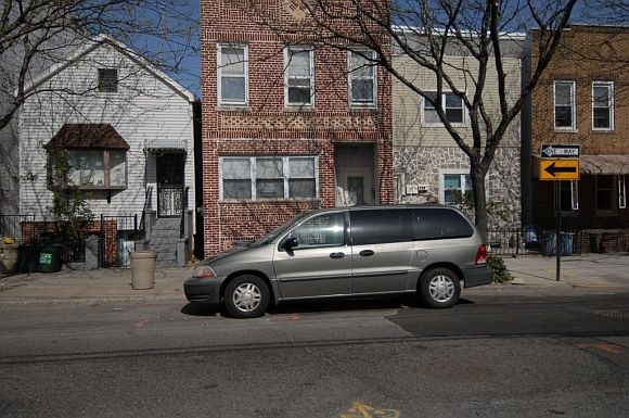 2nd image of 118 Bay 50 St