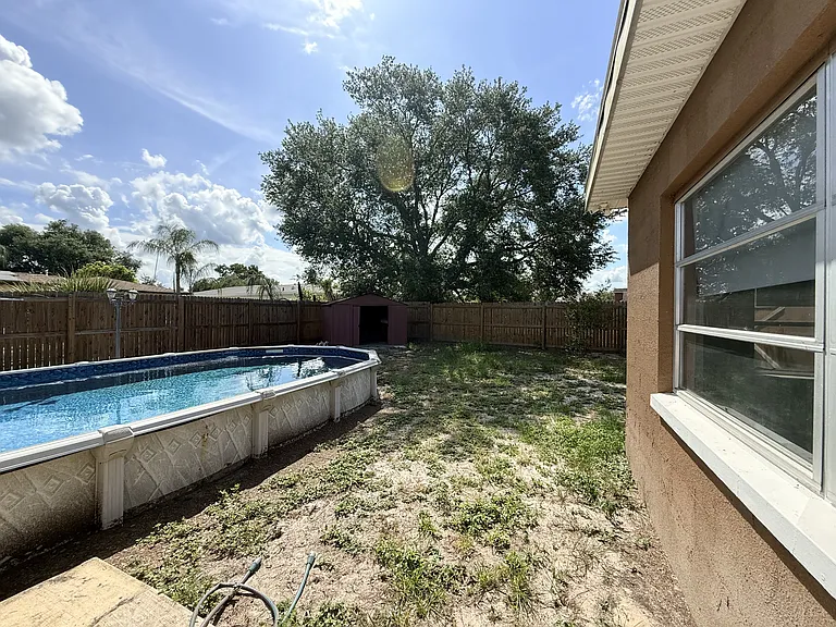 8437 Luray Dr — Photo 20