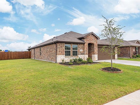 3rd image of 101 Admiral Ln
