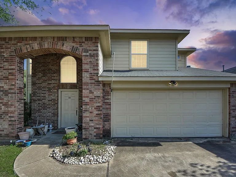 201 S Native Ln — Photo 2