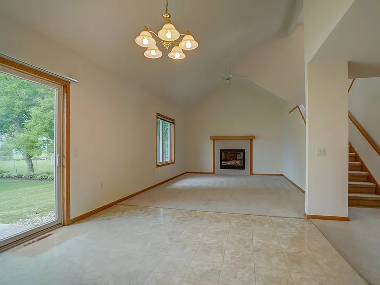 865-867 Harper Dr — Photo 15
