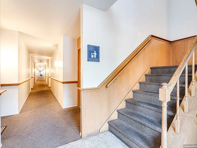 835 Merritt Ave — Photo 29