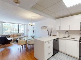 3625 N Country Club Dr APT 105, Aventura, FL 33180