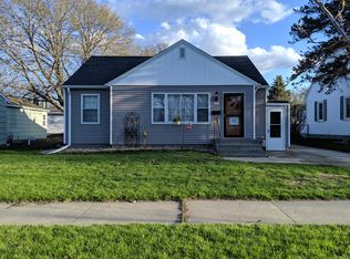 1414 4th St, Brookings, SD 57006