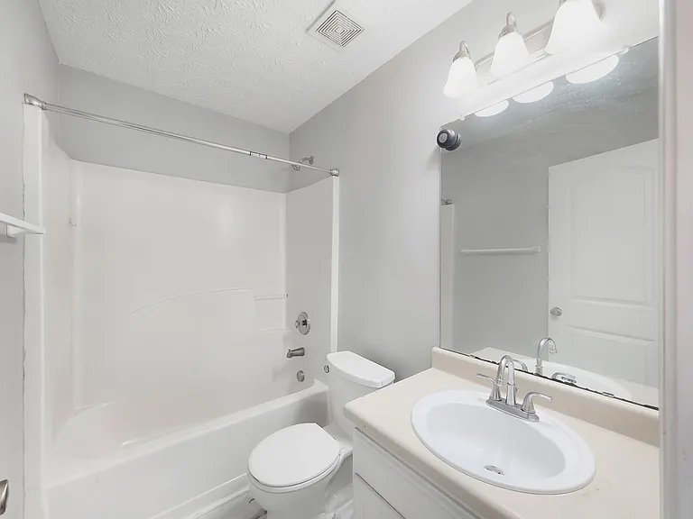 5539 Pineridge Ct — Photo 18