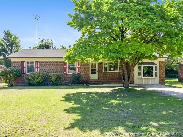 714 Bronco Ln, Fayetteville, NC 28303