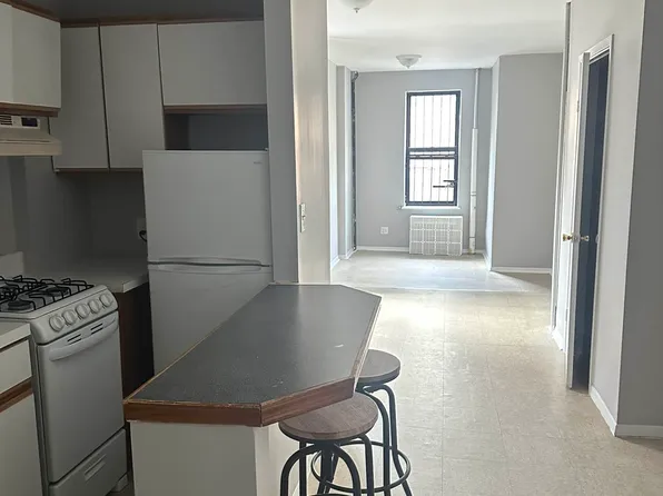 291 Pleasant Avenue image 1 of 6