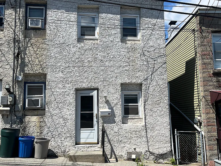 670 Atlantic St — Photo 1