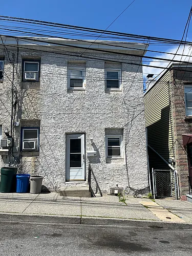 670 Atlantic St Photo 1