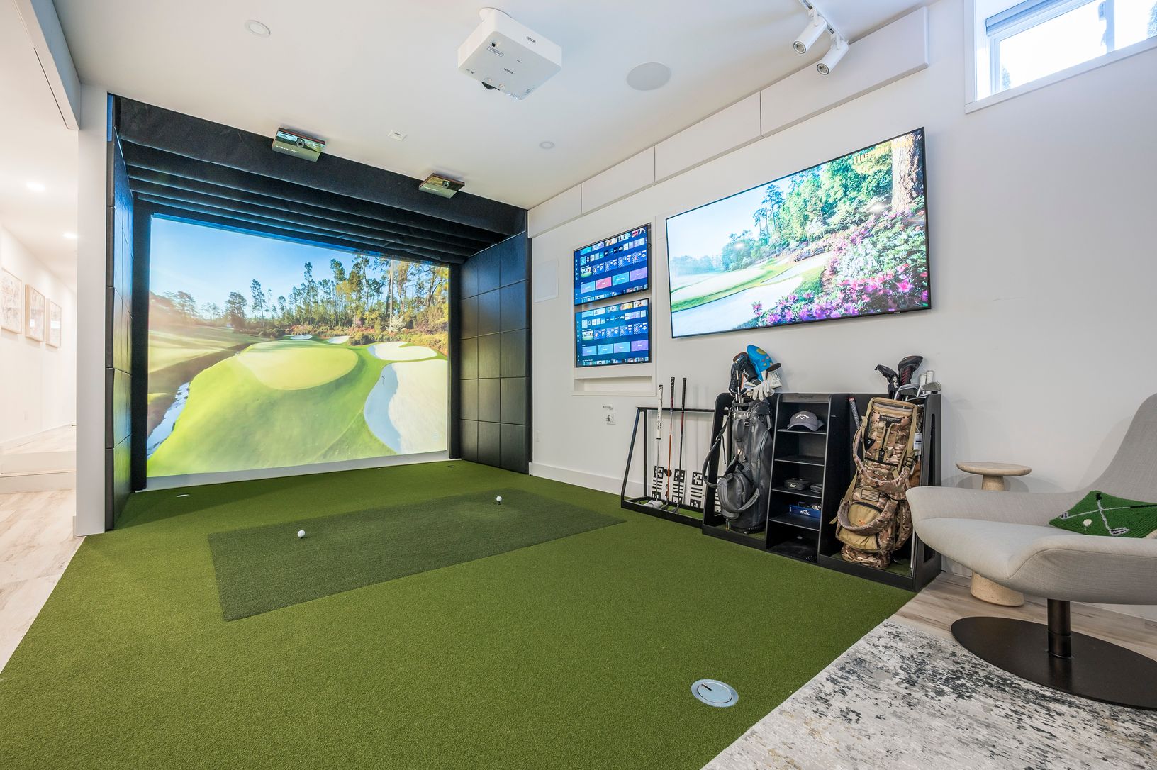  Brand New GOLF SIMULATOR!