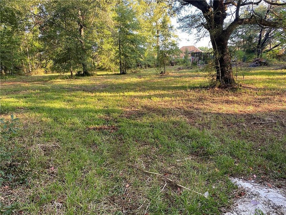 1st image of 24097 Larpenter Ln