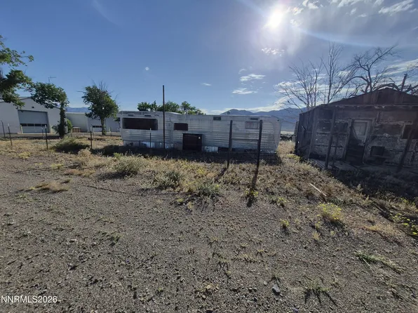1423 Front St, Mina, NV 89422