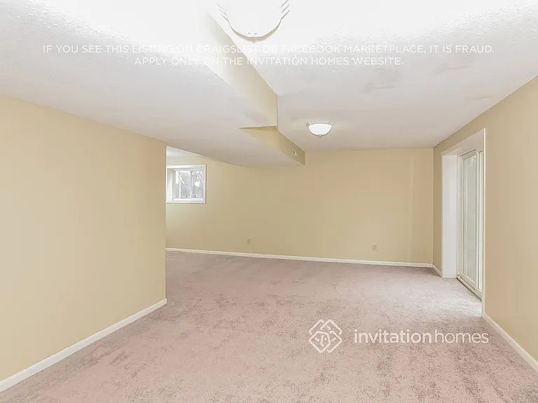2601 E 121st St — Photo 5