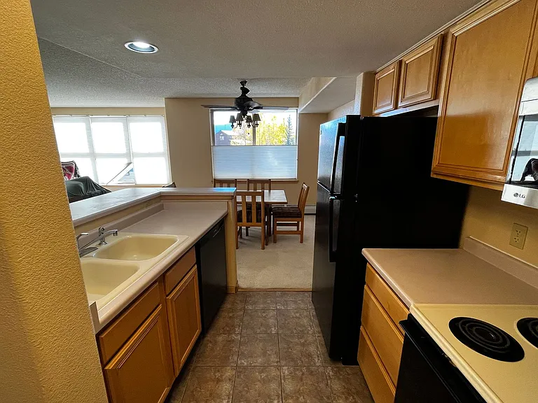 980 Lakepoint Dr #203 — Photo 10
