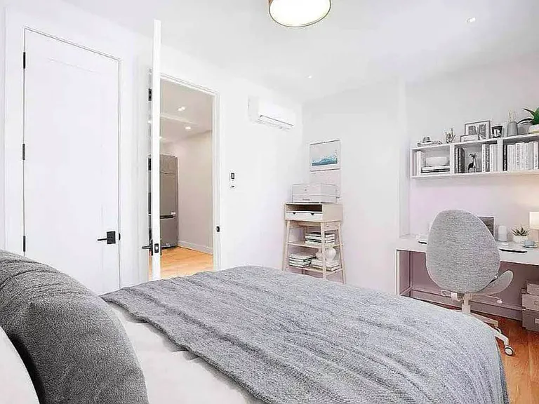 70 Greenpoint Ave #4R — Photo 2