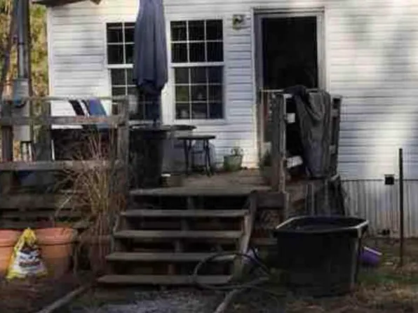 303 Speedwell Ln, Bulls Gap, TN 37711