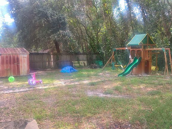 3rd image of 212 6th St #Jpv