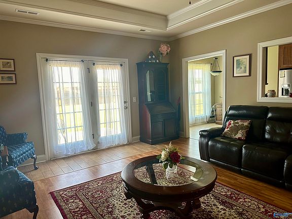 4th image of 110 Chapel Creek Dr