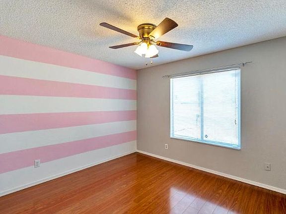 5th image of 207 N Country Club Way