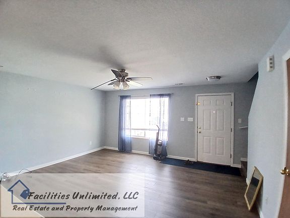 3rd image of 6135 Shamrock Cir