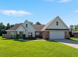 31 Berwick, Petal, MS 39465