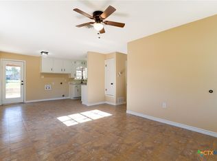 1502 S Main St, Lampasas, TX 76550