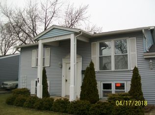 210 Karen Ave, Romeoville, IL 60446