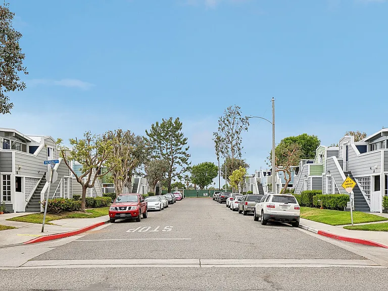 Park Vista Apartments — Photo 12
