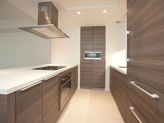 5th image of 151 W 21st St APT 6E