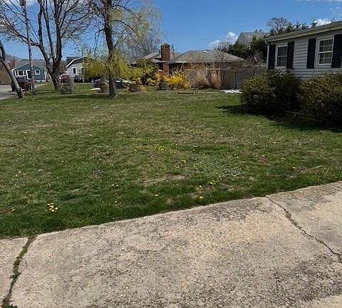 3rd image of 122 Manor Drive