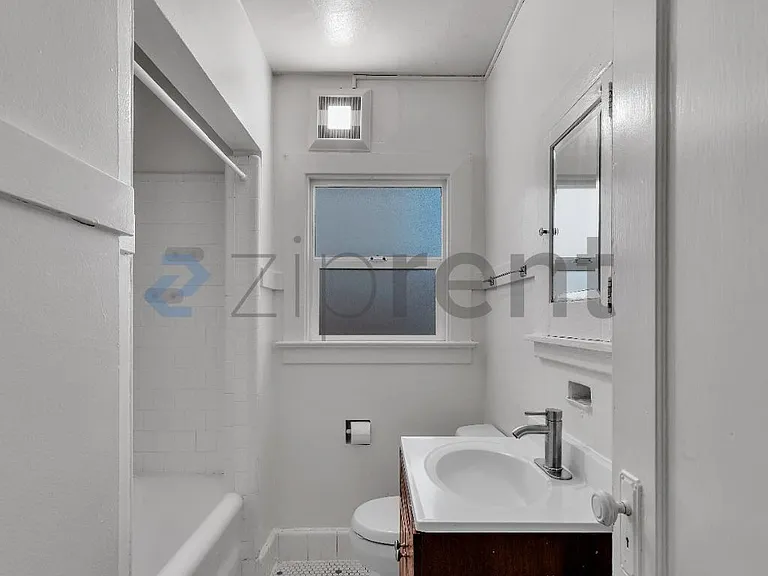 2145 Grant St — Photo 19