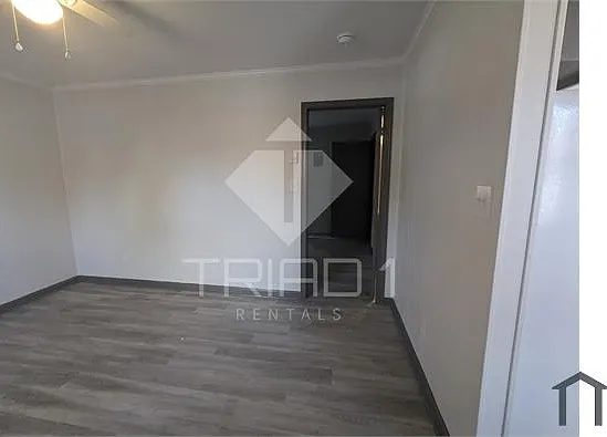 804 Meadow Ridge Ct #D — Photo 6