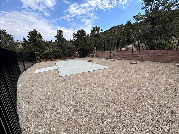 5th image of 3090 S Hualapai Mountain