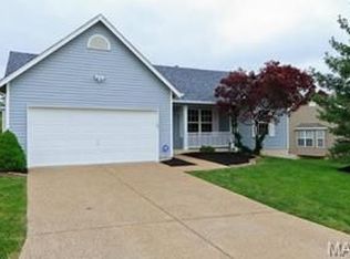 846 Emerald Place Dr, Saint Charles, MO 63304