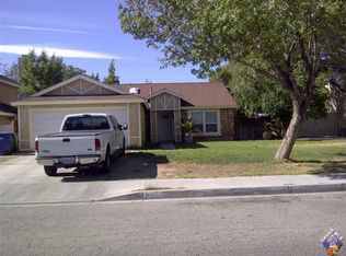 1209 Samra Ave, Lancaster, CA 93535